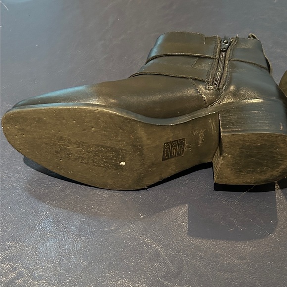 Barneys New York Black Ankle Boots. like new Euro 37 - Picture 4 of 6